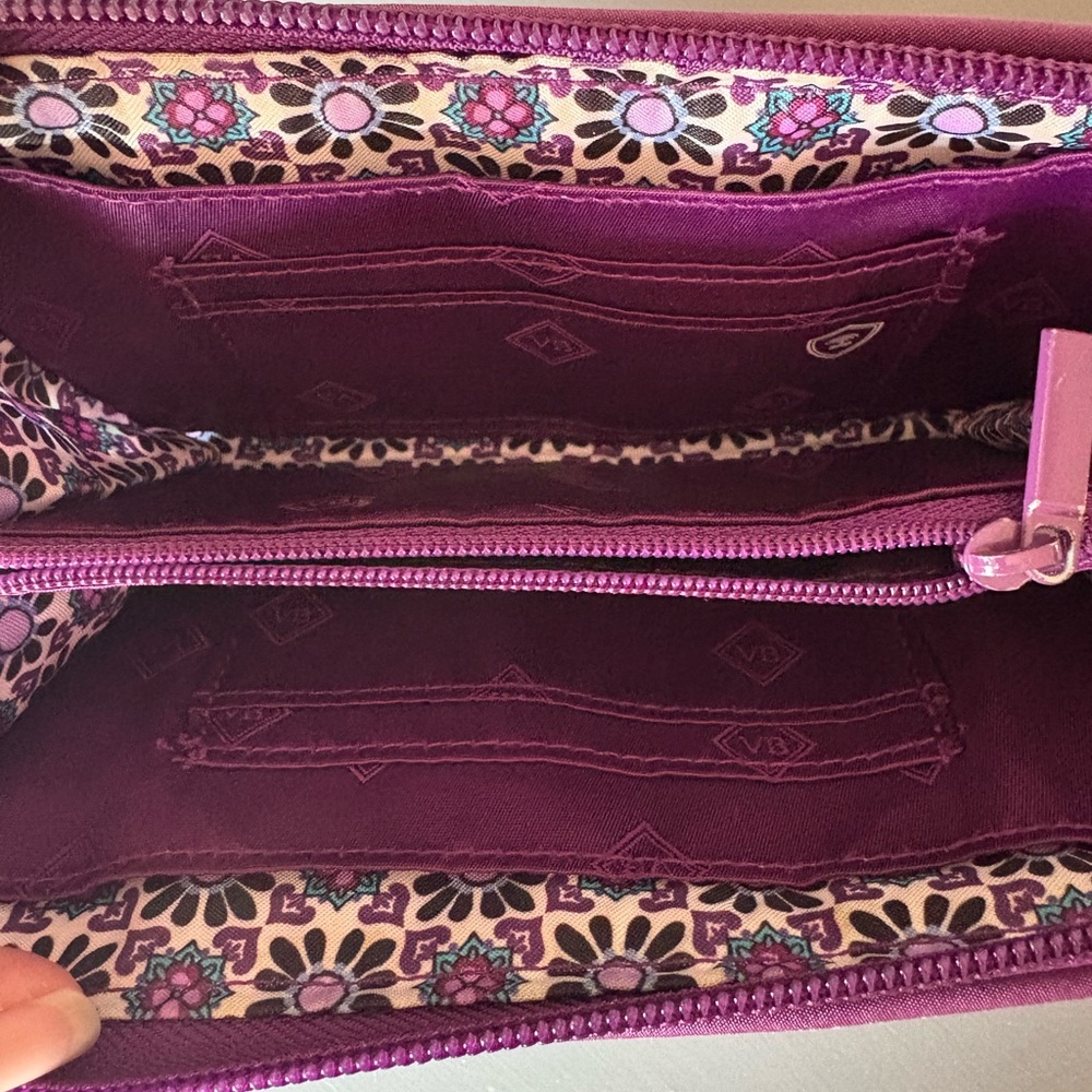 Elegant Floral Vera Bradley Women's Wallet - Picture 2 of 7